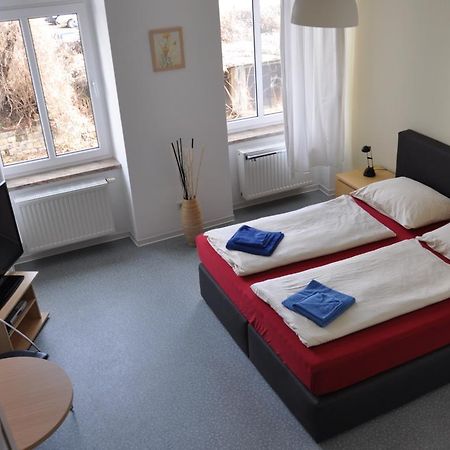 A Bed Privatzimmer Dresden - Nichtraucherpension Kamer foto